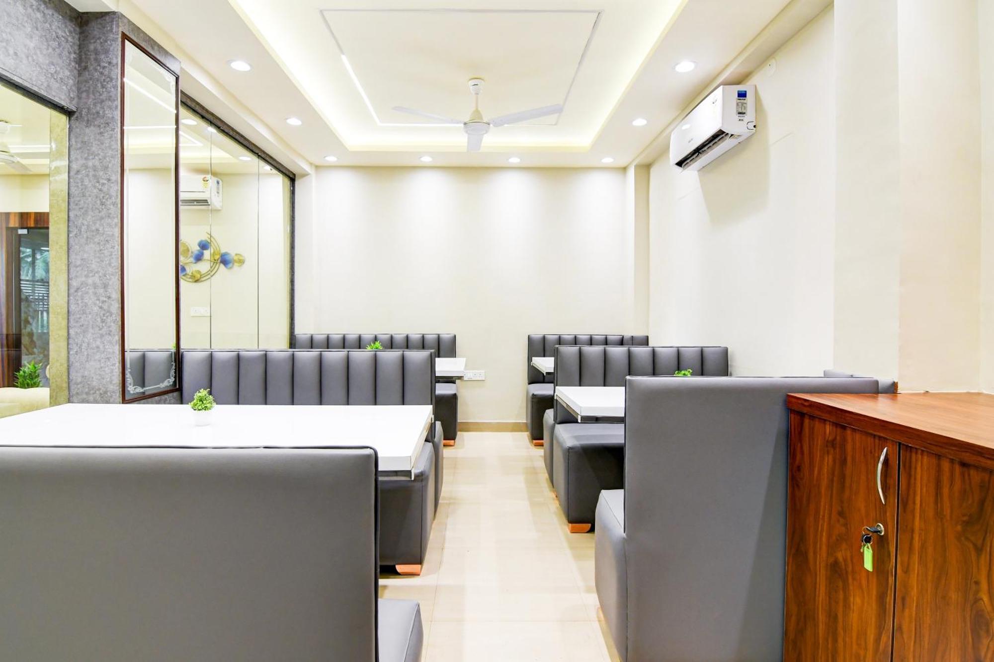 Super Townhouse Kaikhali Near Airport Hotel Kolkata Luaran gambar
