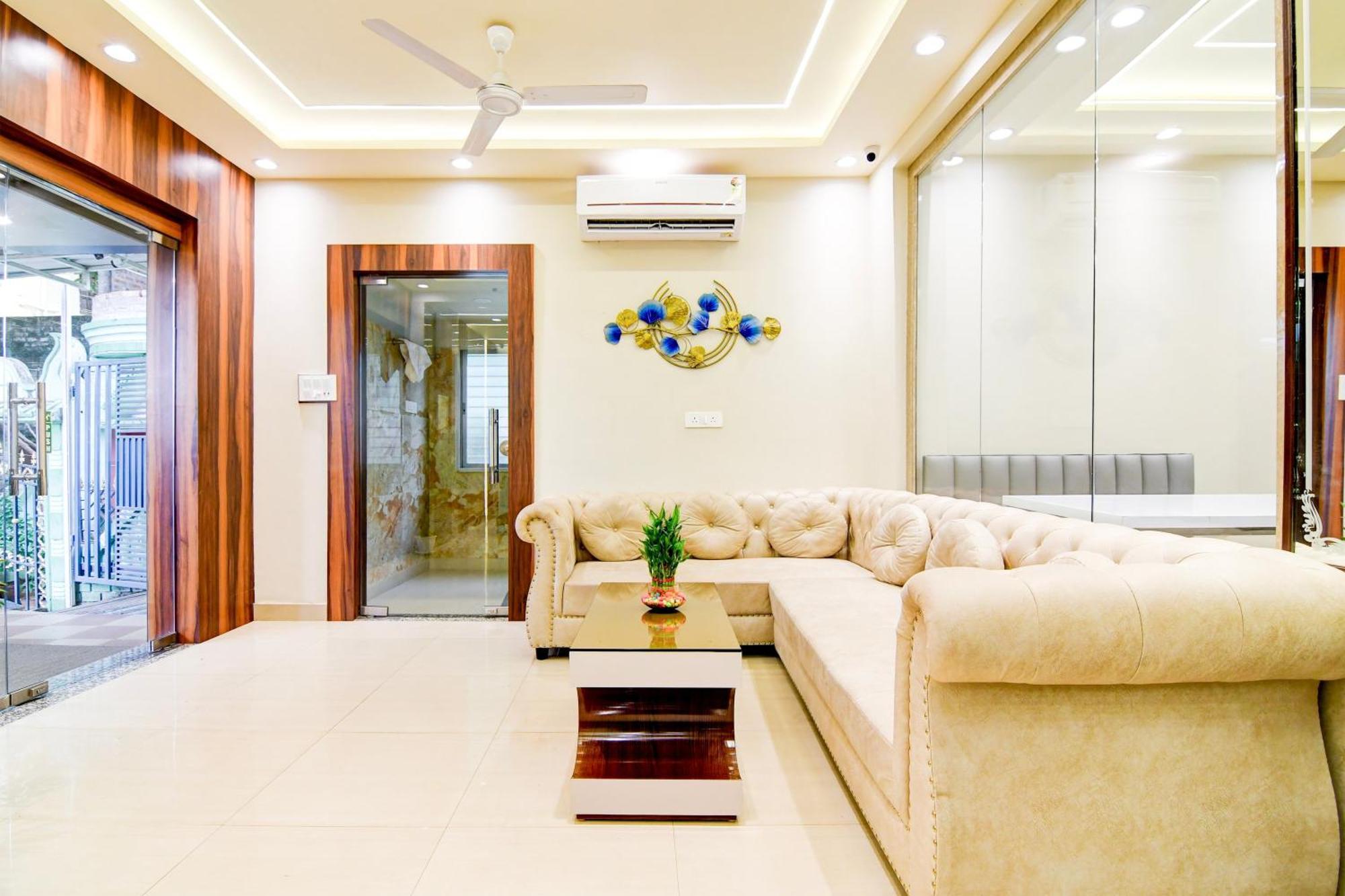 Super Townhouse Kaikhali Near Airport Hotel Kolkata Luaran gambar